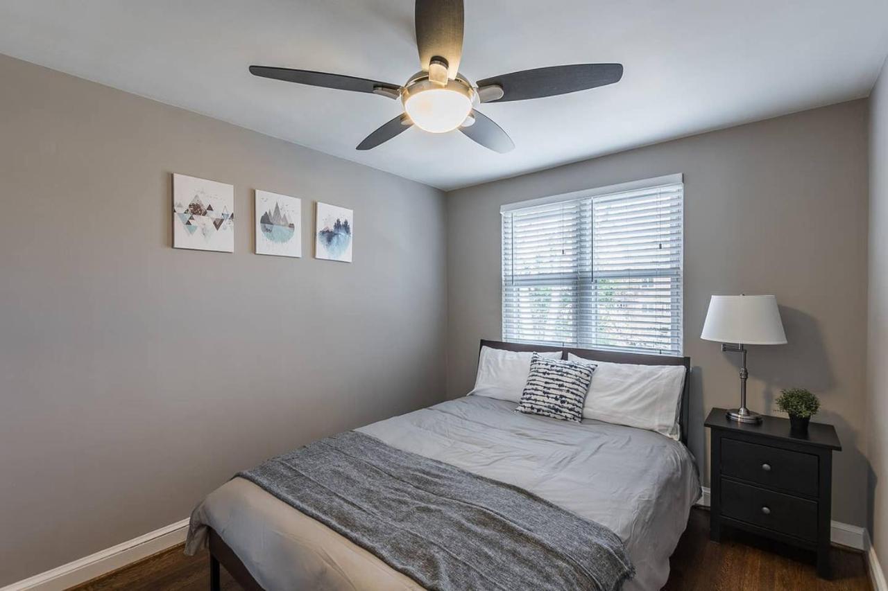 Beautiful 3Br 2Ba House With Cozy Backyard By Cozysuites 알렉산드리아 외부 사진