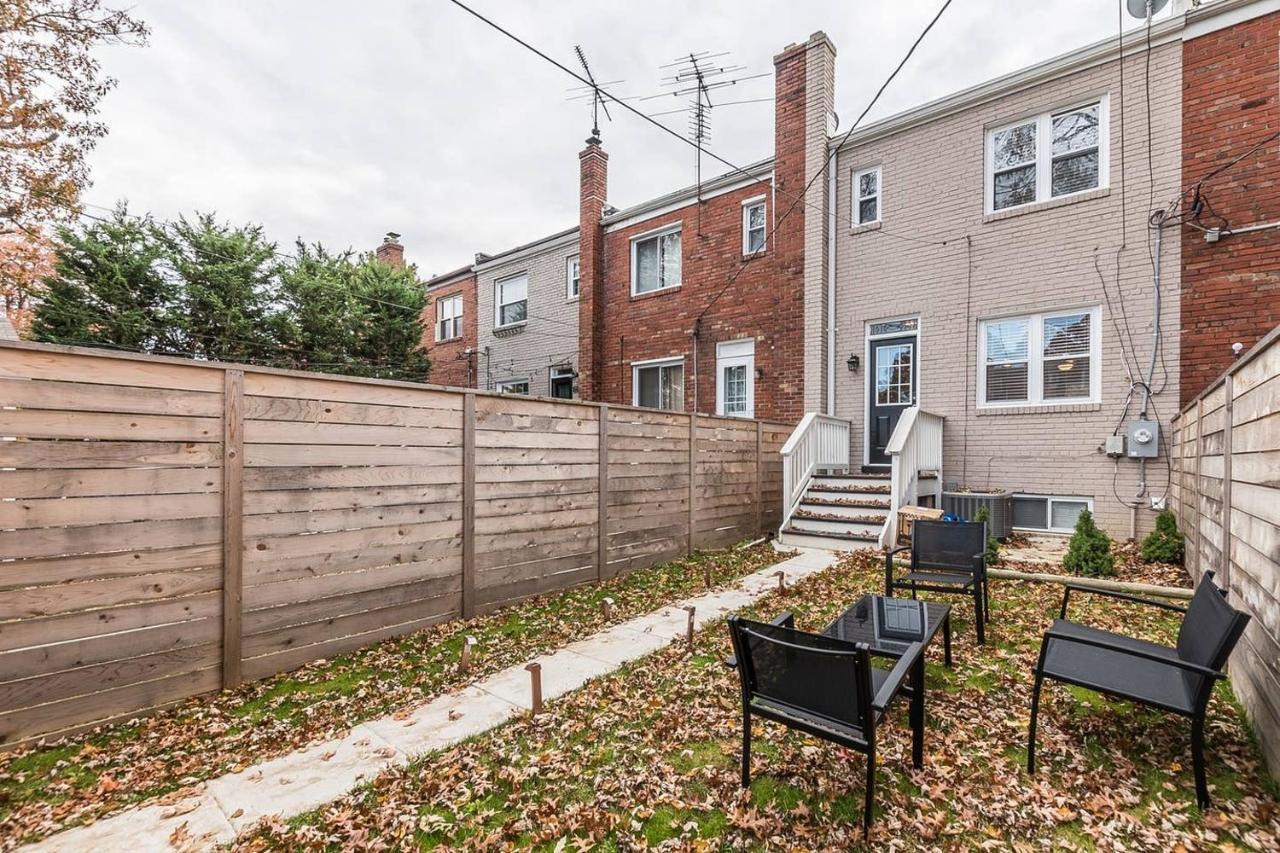 Beautiful 3Br 2Ba House With Cozy Backyard By Cozysuites 알렉산드리아 외부 사진