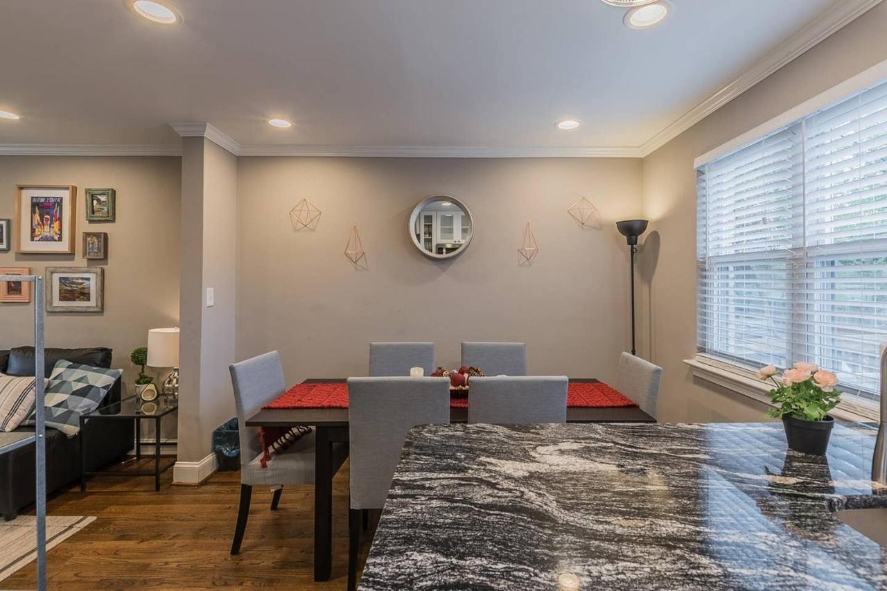 Beautiful 3Br 2Ba House With Cozy Backyard By Cozysuites 알렉산드리아 외부 사진